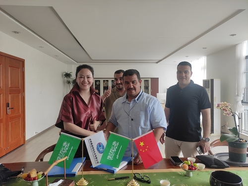Latest company news about The Saudi Arabia Customer Visited Xinwei Factory