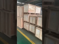 Pronti per la spedizione per le nostre saldatrici