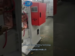 La linea di produzione delle saldatrici a punti a pressione