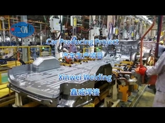 La macchina portatile di saldatura a punto utilizzata nel progetto di produzione di automobili