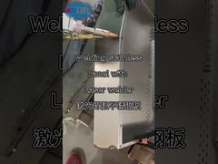 Saldatura della piastra in acciaio inossidabile con la saldatrice laser