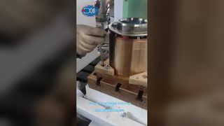 La saldatrice a punti personalizzata per la copertura del serbatoio del carburante