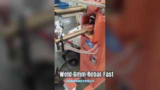 Saldatura di armature da 6 mm con la saldatrice a punti a pedale